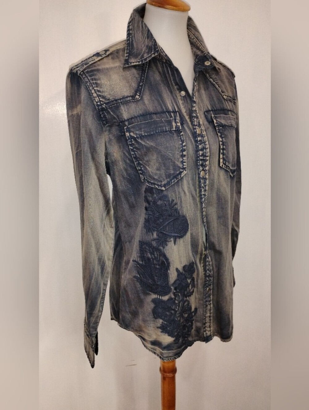 INDIGO WASH DYED EMBROIDERED BLOUSE